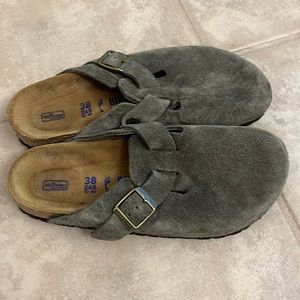 Like new olive green suede Birkenstocks mules